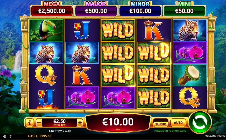 Premio de 10 euros en Volcano Rising con seis WILD apilados en los rodillos tres y cuatro durante una partida en casino online